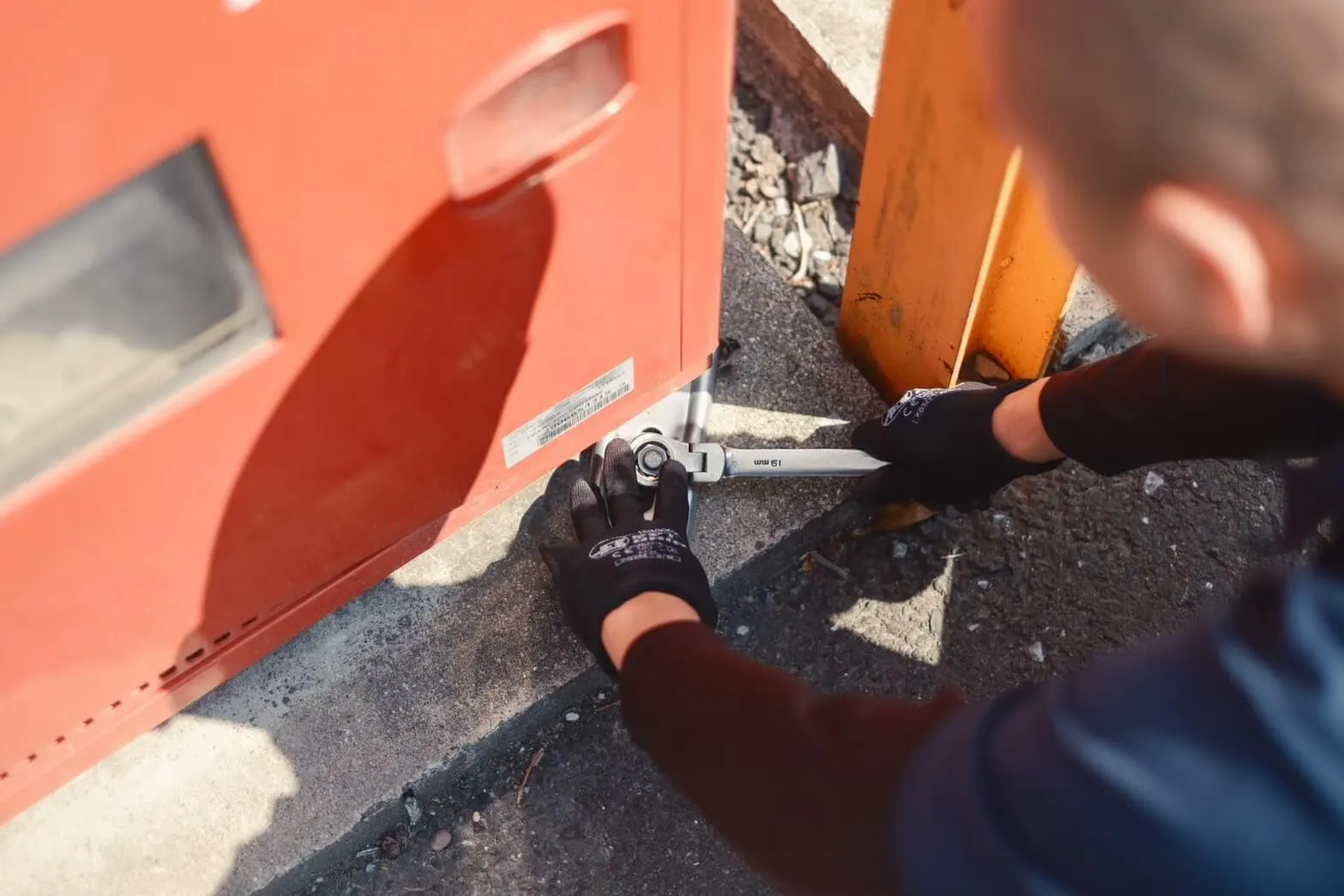 自動販売機設置スタッフ